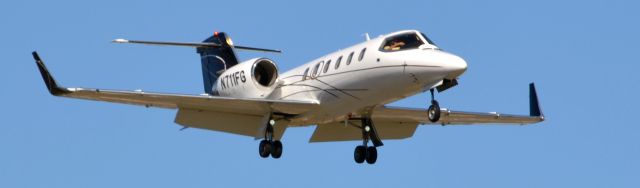 Learjet 31 (N771FG)