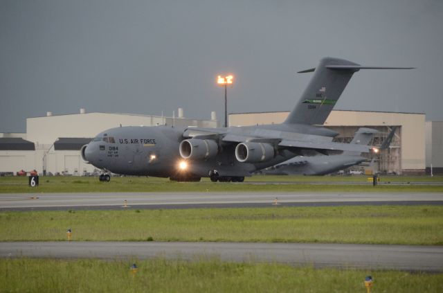 Boeing Globemaster III (00184) - C17 landing rollout