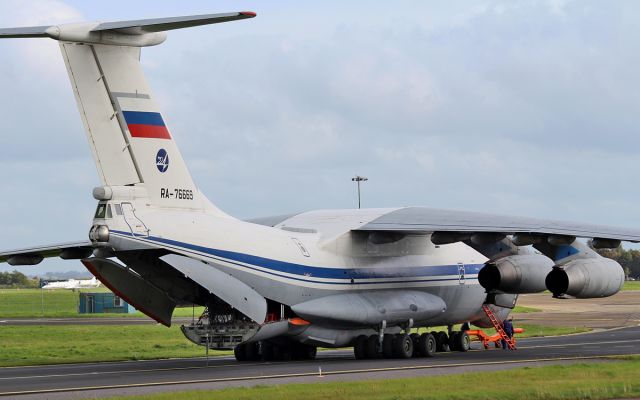 Ilyushin Il-76 (RA-76669) - il-76 ra-76669 at shannon 23/9/15.