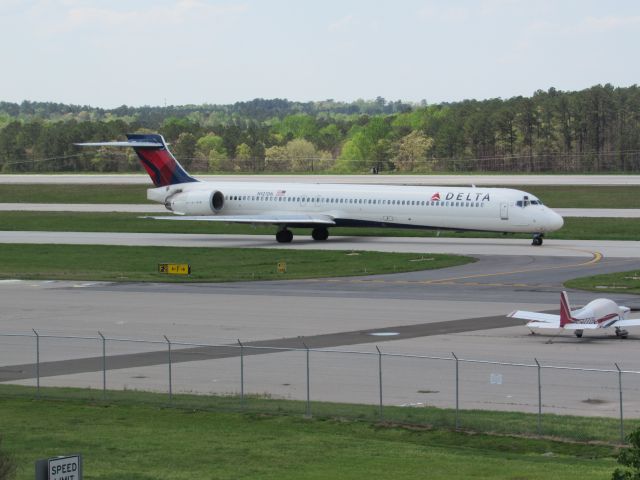 McDonnell Douglas MD-90 (N927DN) - Delta MD-90 to Atlanta! (4/2/16)