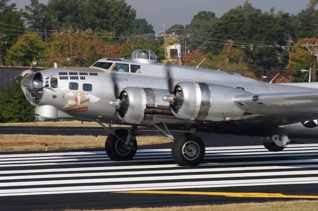 Boeing B-17 Flying Fortress (N5017N)