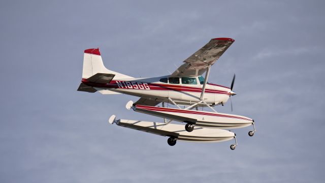 Cessna Skywagon (N185GG) - A Cessna A185F Skywagon on final to Rwy 16R on 1.15.17. (Ser #18503787).