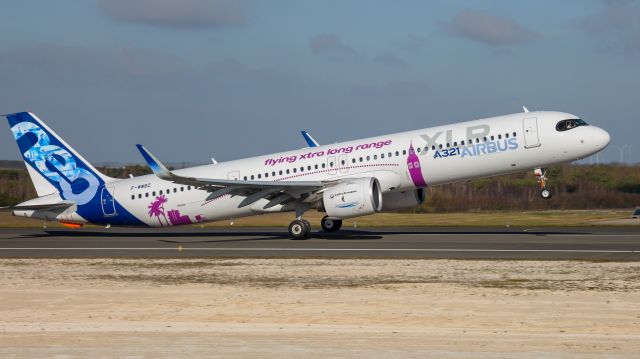 Airbus A321 (F-WWBZ)