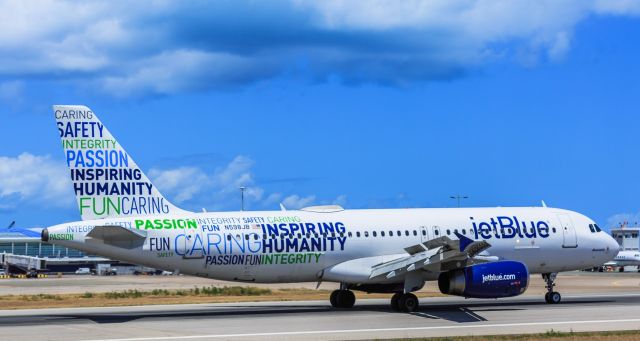 Airbus A320 (N598JB) - Jet Blue at TNCM St Maarten.