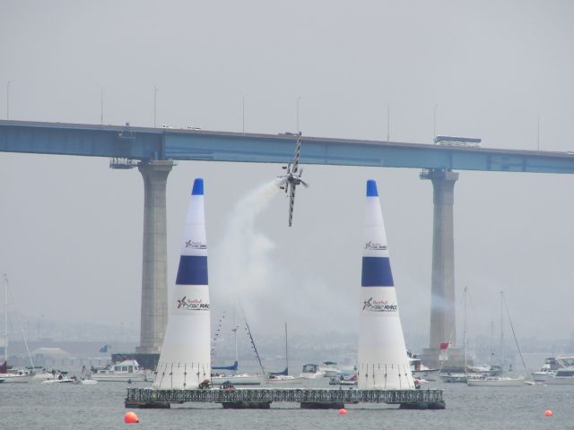 ZIVKO Edge 540 — - Red Bull Air Race 2008  San Diego, CA  Steve Jones from England thru turn four!