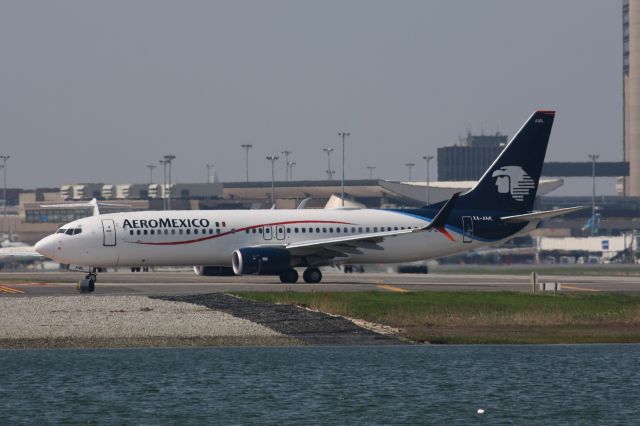 Boeing 737-800 (XA-AML)