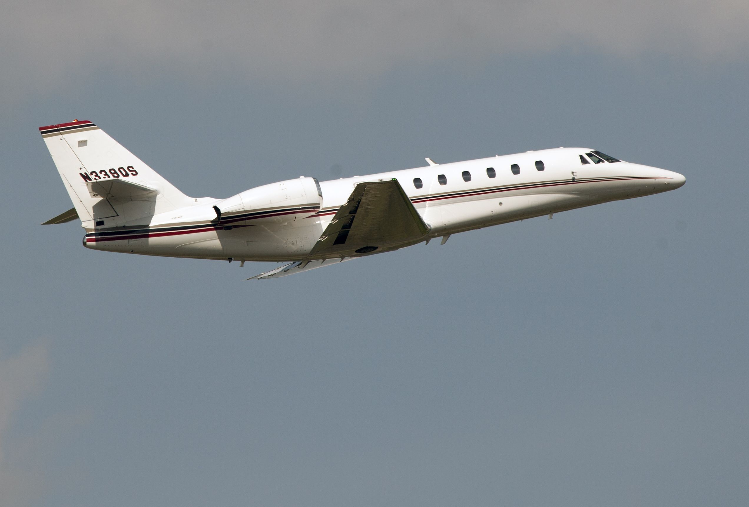 Cessna Citation V (N339QS) - Take off RW16.