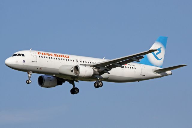 Airbus A320 (TC-FBE)