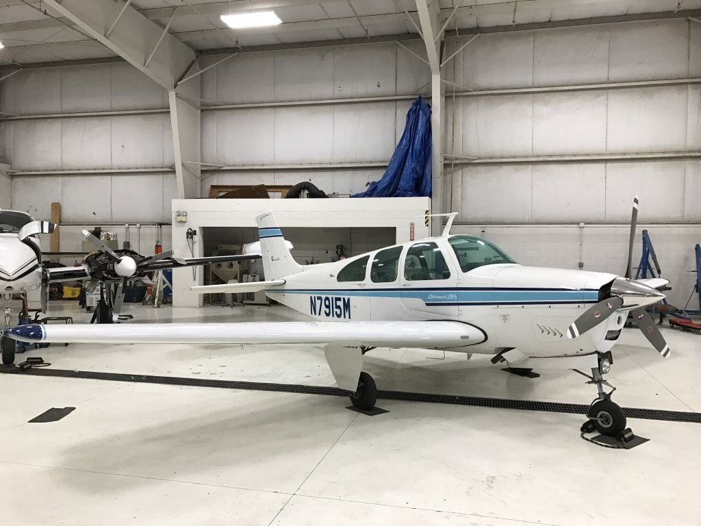 Beechcraft Bonanza (33) (N7915M)