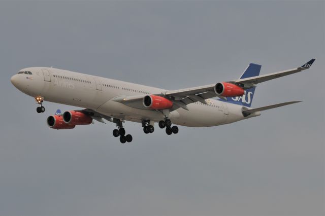 Airbus A330-300 (LN-RKG)