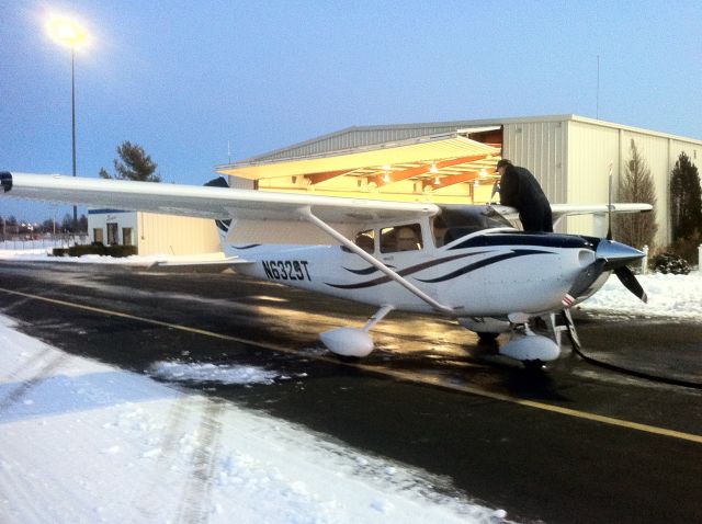 Cessna Skylane (N6329T)