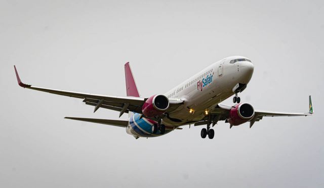 Boeing 737-800 (ZS-ZWM) - Fly Safair Boeing 737 800 landing at Lanseria Airport.