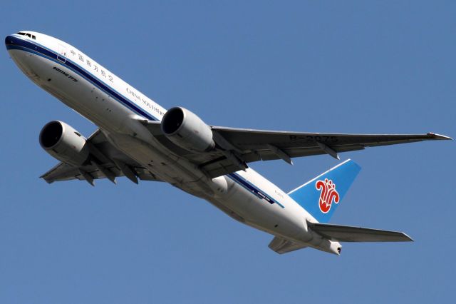 Boeing 777-200 (B-2075)