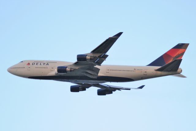 Boeing 747-400 (N662US)