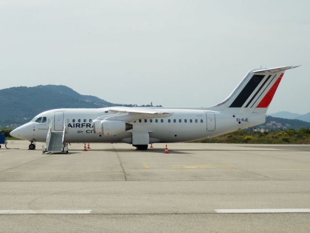 Avro Avroliner (RJ-85) (EI-RJE) - flight LCY/TLN