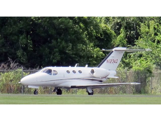 Cessna Citation Mustang (N123AD) - Before take off RW08.