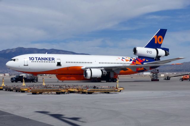 McDonnell Douglas DC-10 (N612AX)