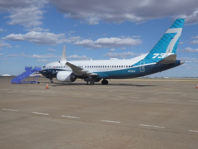 Boeing 737-700 (N7201S)