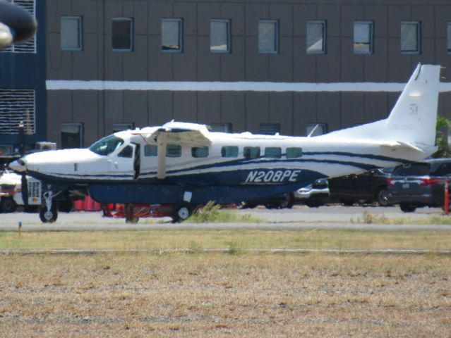 Cessna Caravan (N208PE)