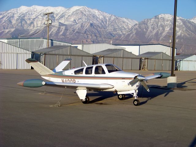 Beechcraft 35 Bonanza (N400P)