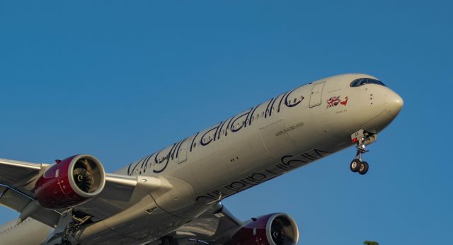 Airbus A350-1000 (G-VTEA) - Virgin Atlantic A350-1000 on final at KLAX