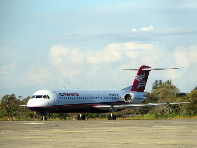 Fokker 100 (HP-1764PST) - An Air Panama Fokker 100 taxiing. David, Panama - February 2014