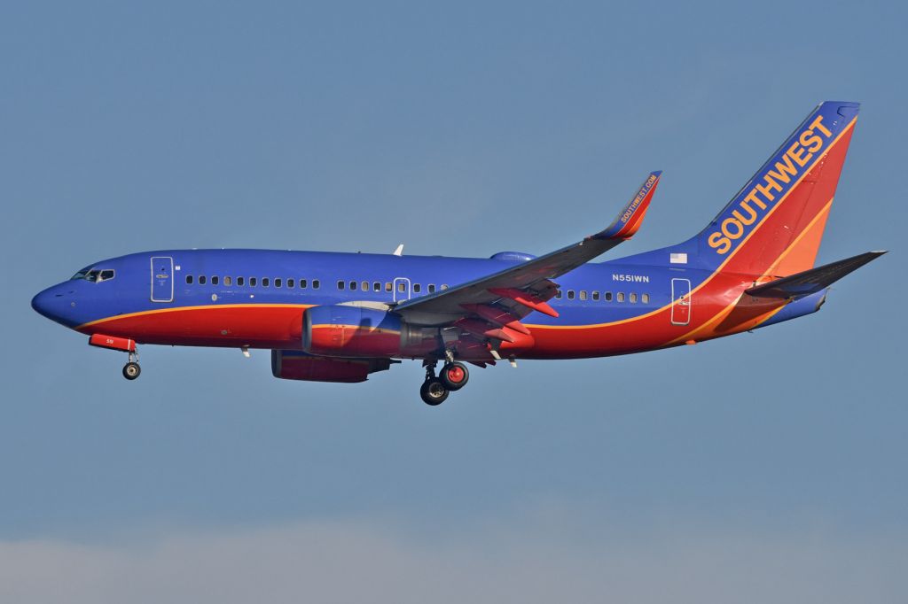 Boeing 737-700 (N551WN)