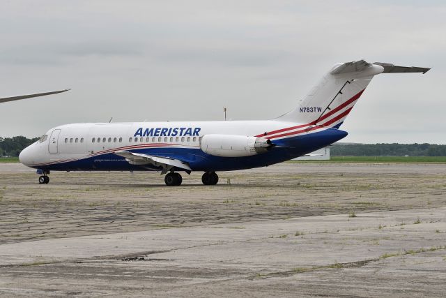 Douglas DC-9-10 (N783TW)