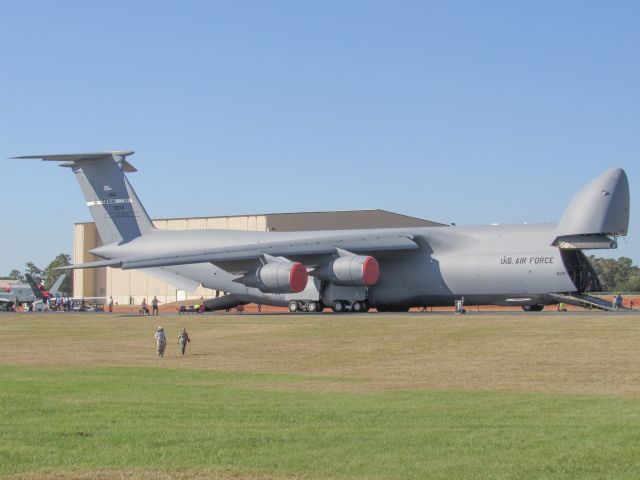 Lockheed C-5 Galaxy —