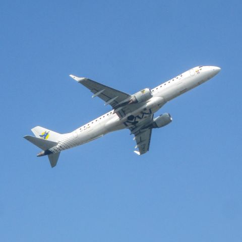 Embraer ERJ-190 (XY-ALP)