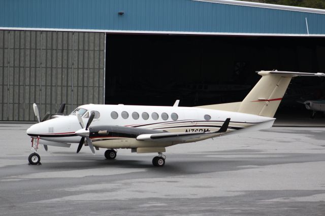 Beechcraft Super King Air 350 (N76PM)