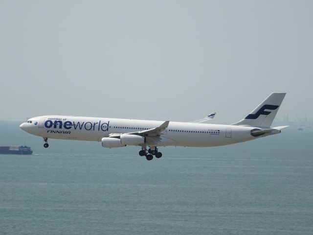 Airbus A340-300 (OH-LQE)