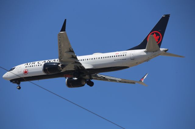 Boeing 737 MAX 8 (C-GEHQ)