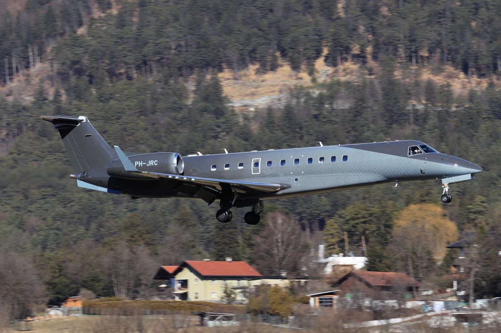 Embraer Legacy 600/650 (PH-JRC)