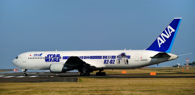 BOEING 767-300 (JA604A)