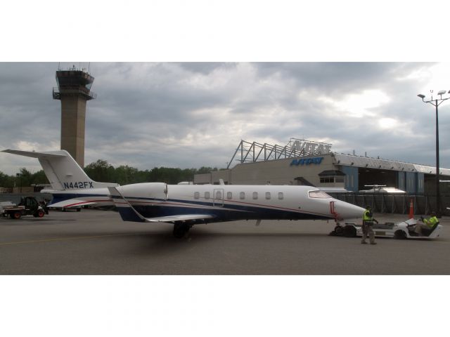 Learjet 45 (N442FX)