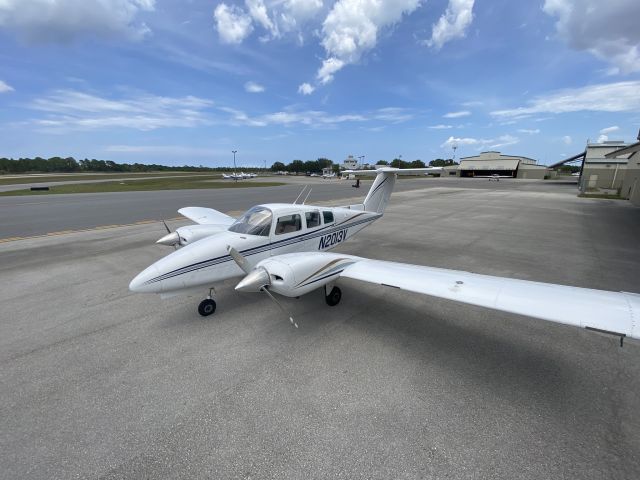 N2013V — - 1979 Beech In great condition X26br /Scott MacDonald Aircraft Sales  