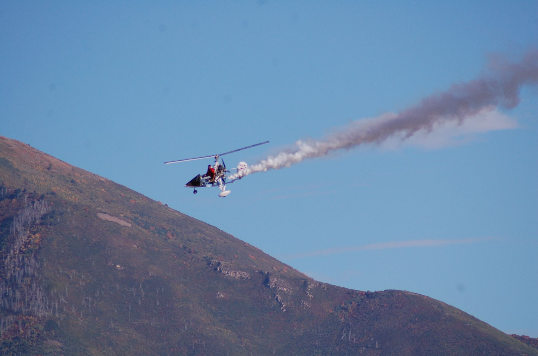 Unknown/Generic Ultralight autogyro (N920CC) - Smoker On