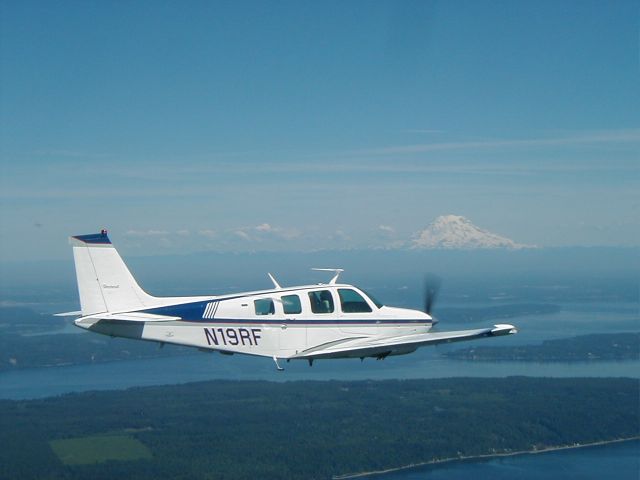 Beechcraft Bonanza (36) (N19RF)