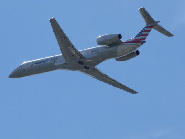 Embraer ERJ-145 (N608LM)