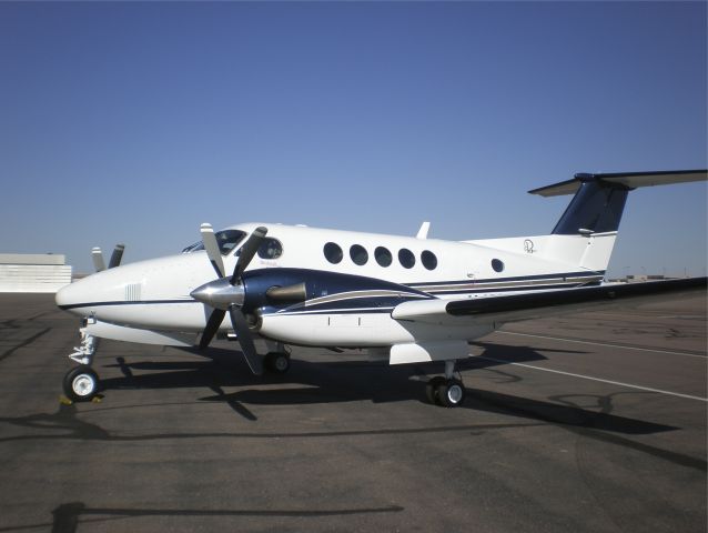 Beechcraft Super King Air 200 (N42LW)