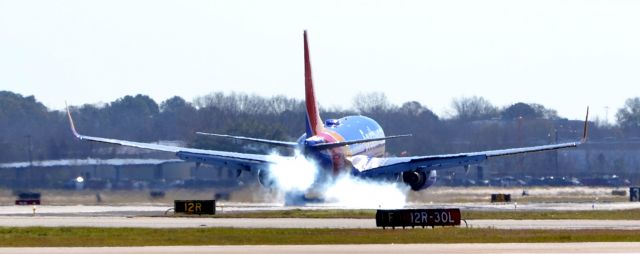 Boeing 737-700 (N7820L)