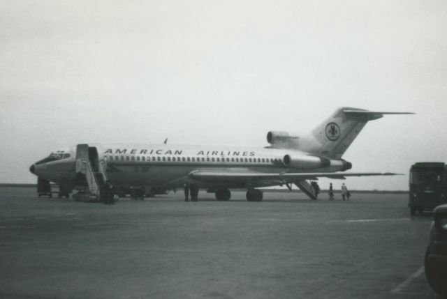 Boeing 727-100 (N1987) - Scanned from a 47 y/old 127 film photo I took in April, 1965, heres one for the old-timers out there: an American Airlines 727-100.  It was severely damaged while flying thru a hailstorm in the late 90s and was b/u in 2000 in Johannesburg, South Africa..