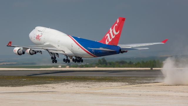 Boeing 747-200 (ER-JAI)