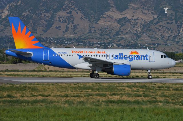 Airbus A319 (N336NV) - AAY133 lining up on 13 for departure to KIWA/IWA.