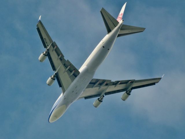 Boeing 747-400 (B-18720)