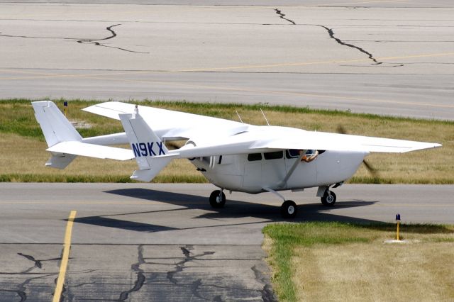 Cessna Super Skymaster (N9KX)