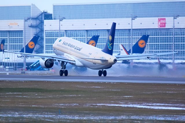 Airbus A320 (HZ-ASC)