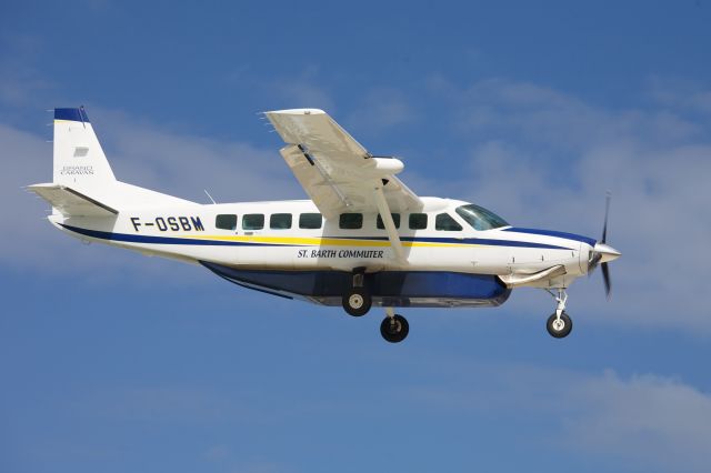 Cessna Caravan (F-OSBM) - Aircraft flying regular runs between St Barth and Sint Maarten - caught in the sunshine on Jan 5, 2013