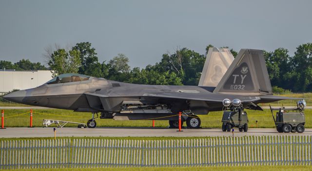 Lockheed F-22 Raptor (02-4032) - The F-22 that would fly the Saturday show at the Dayton Air Show.